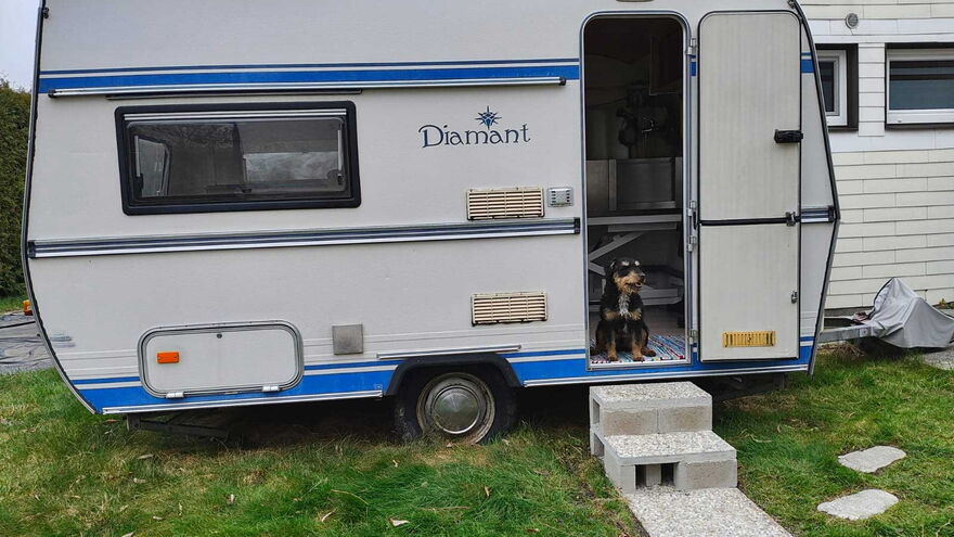 Ronnys Pflegehütte in Gaaden von außen - Mirella Kutterer